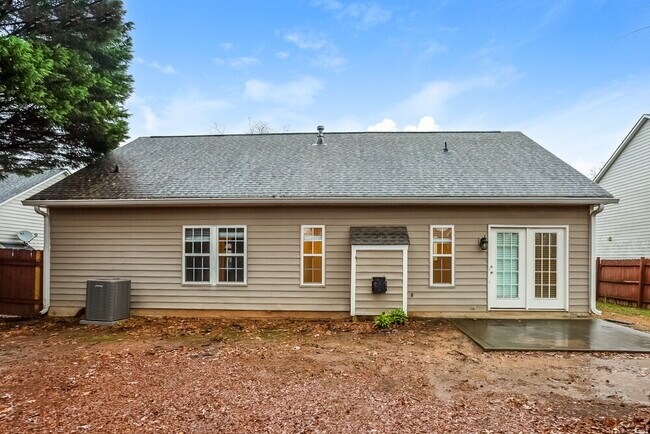 Building Photo - 6235 Red Clover Ln