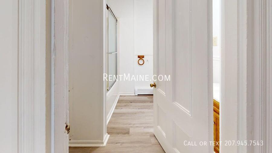 Building Photo - 53 Parker St