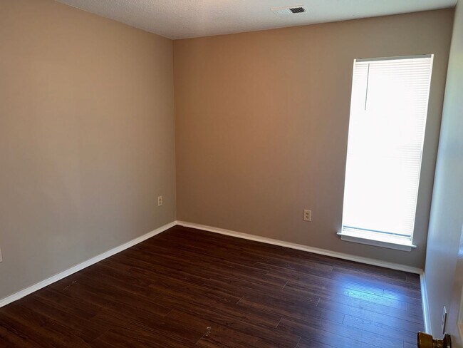 Building Photo - Charming 3-Bedroom Home in Horn Lake-Comfort & Convenience Await!