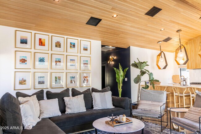 Building Photo - 68 W Lewis Ave