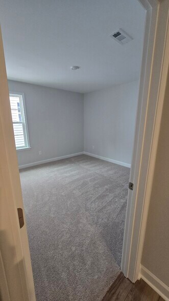 Bedroom #4 on 2nd floor - 55 Paper Birch Trl