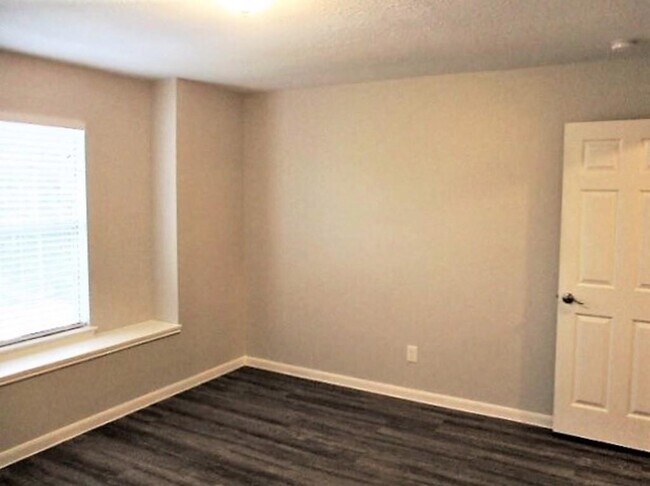 Building Photo - 16130 Speyburn Ct