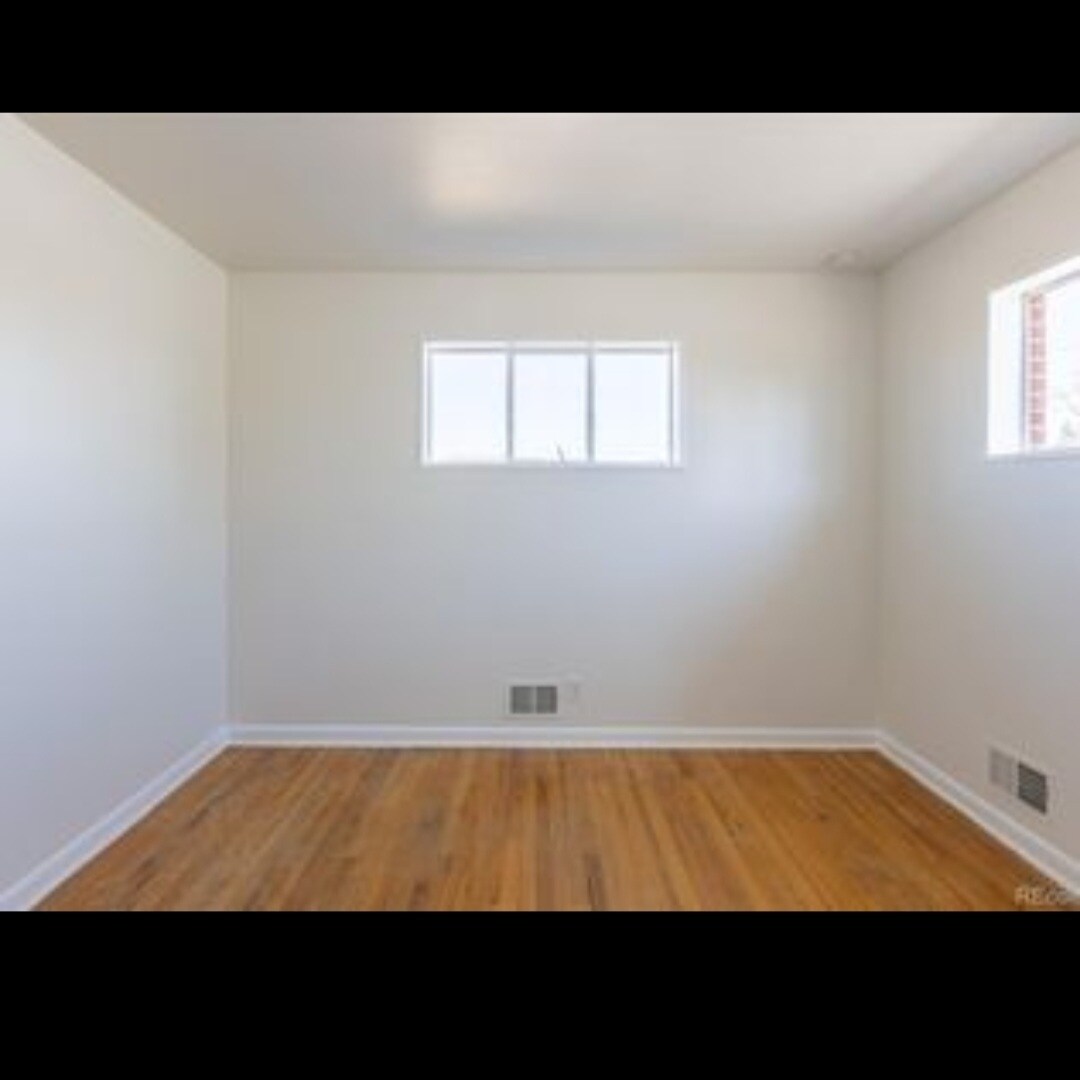 Building Photo - 10454 Grant Dr