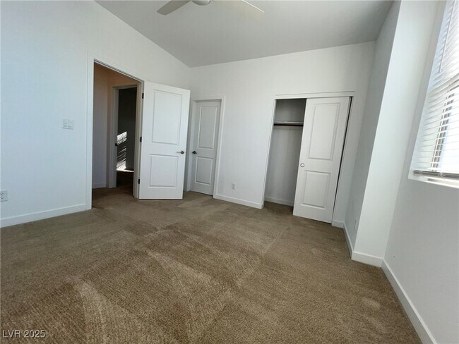 Building Photo - 612 Emerson Creek Ct