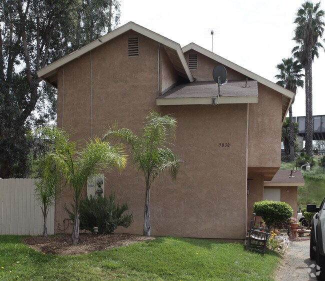 Building Photo - Plum Tree Apartments