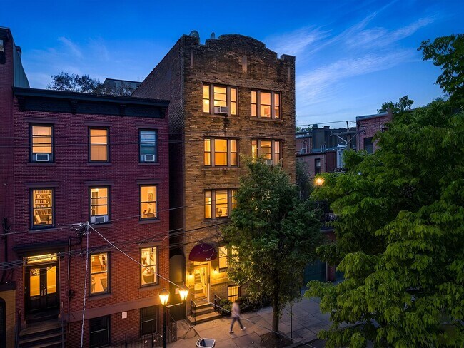 Building Photo - 247 Montgomery St