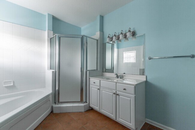 Building Photo - 4102 Regency Ct