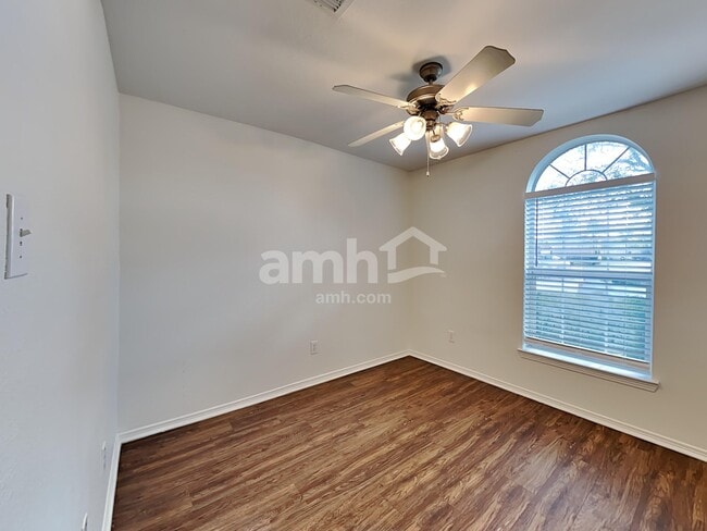 Building Photo - 202 Splintered Arrow Dr