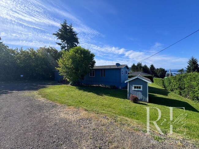 Building Photo - Coastal 3-Bed Home with Stunning Puget Sou...