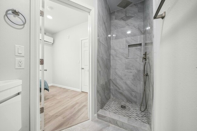 Building Photo - 2805 Church St