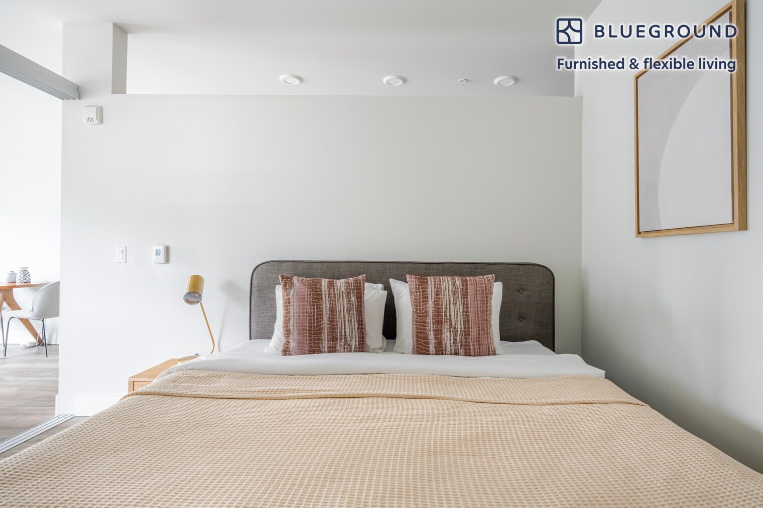 Building Photo - 285 8th Ave N