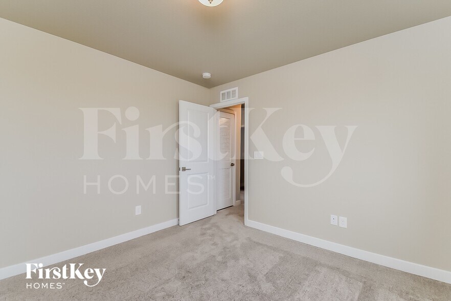 Building Photo - 10250 Luneth Dr