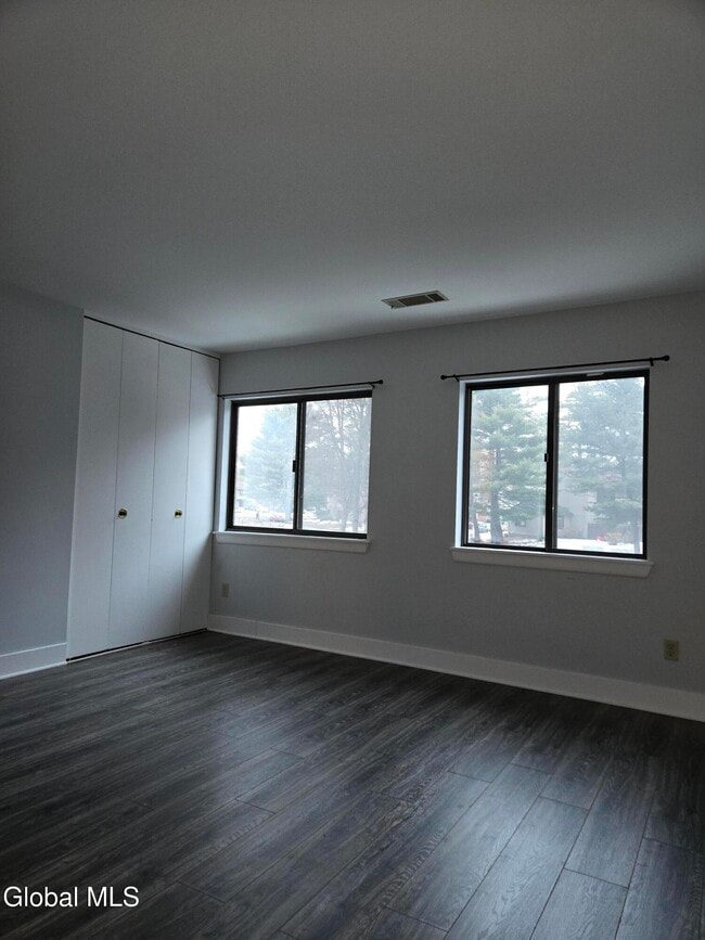 Building Photo - 93 Ridgewood Terrace