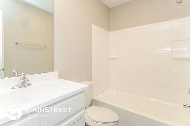Building Photo - 23014 Bellini Dr