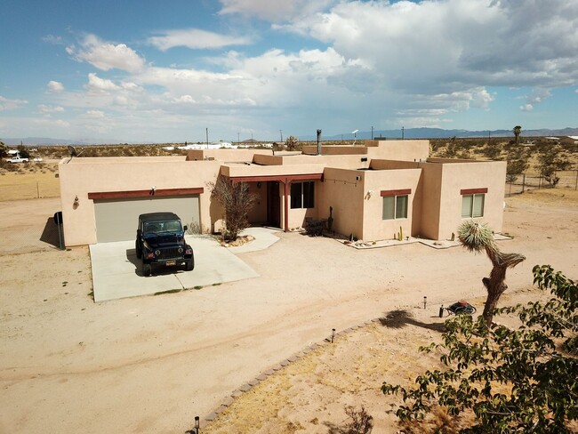 Building Photo - 711 Willie Way