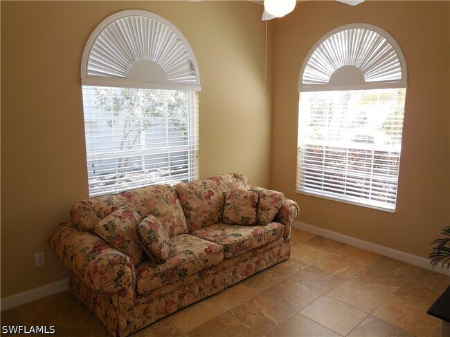 Building Photo - 8539 Alessandria Ct