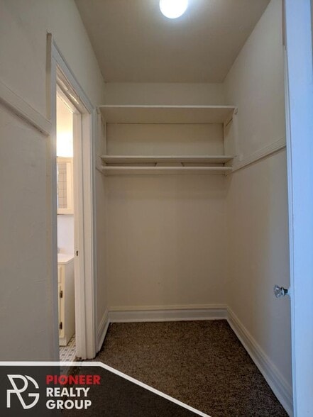 Building Photo - 4829 N Damen Ave