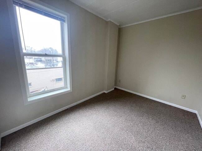 Building Photo - 924 Ohio St