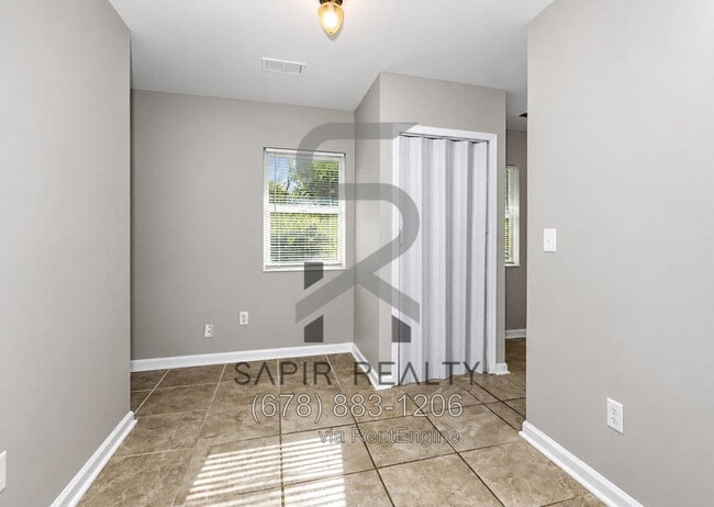 Building Photo - 2853 Belvedere Ln