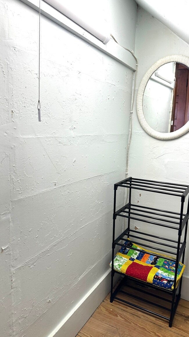 Building Photo - 30 Dana St