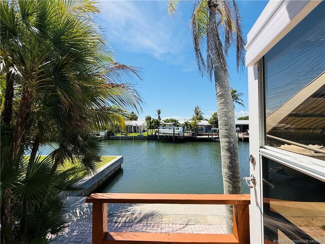 Building Photo - 10851 S Ocean Dr