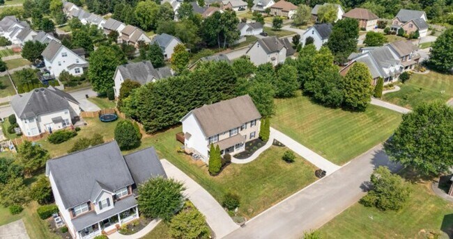 Building Photo - Knoxville 37934 - 4 bedroom 2 bath - call ...