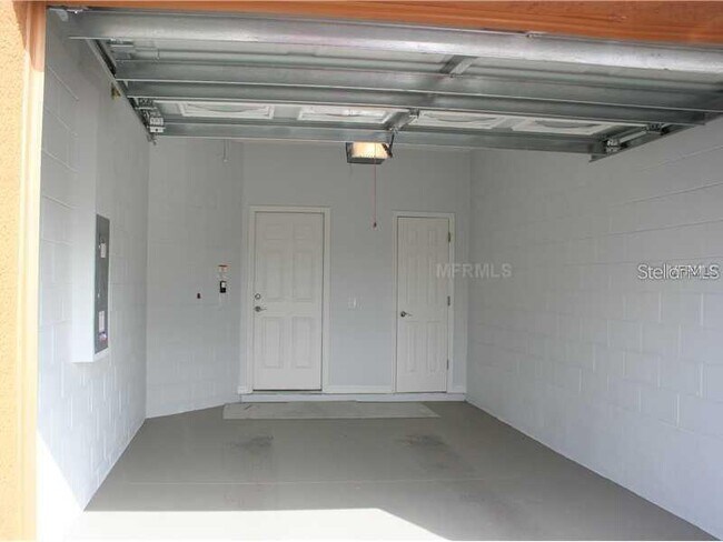 Building Photo - 3939 Cesare St
