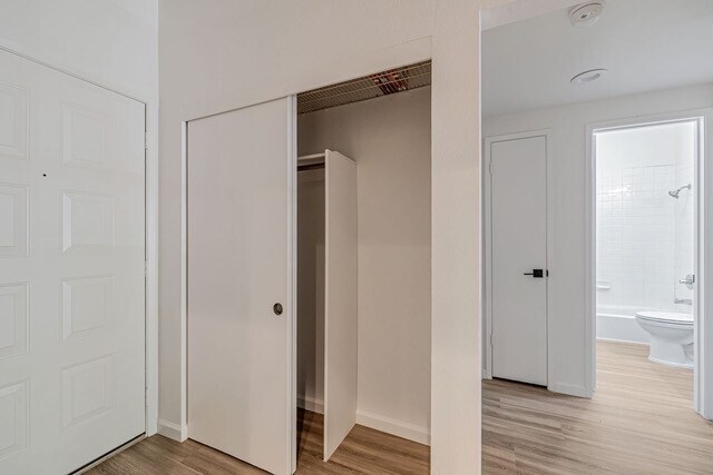 Building Photo - 4685 Albany Cir