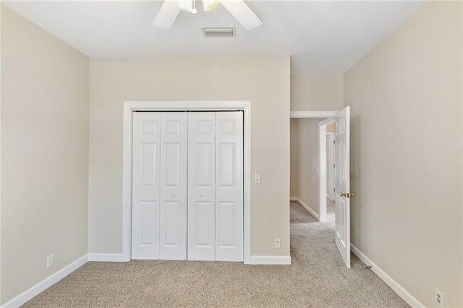 Building Photo - 161 Huntington Cir