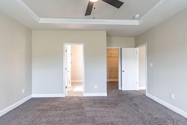 Building Photo - 151 Titleist Ct