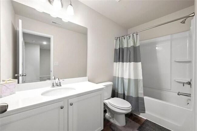 Building Photo - 6373 Rosetta Dr