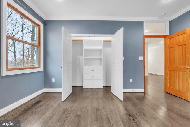 Building Photo - 6415 Bradley Blvd