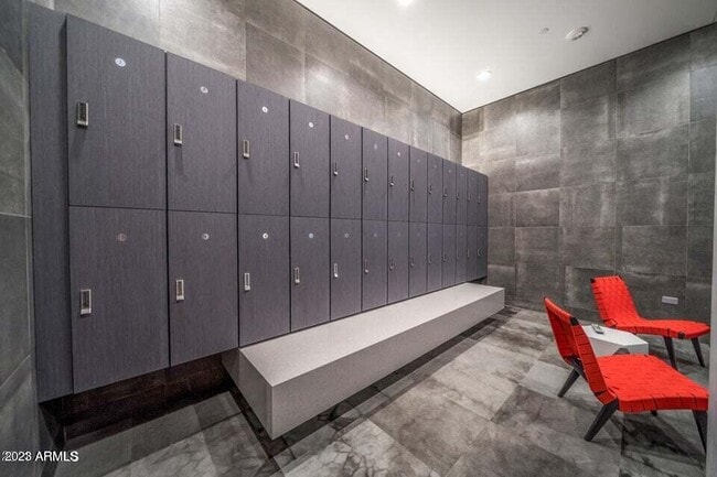 Building Photo - 7180 E Kierland Blvd