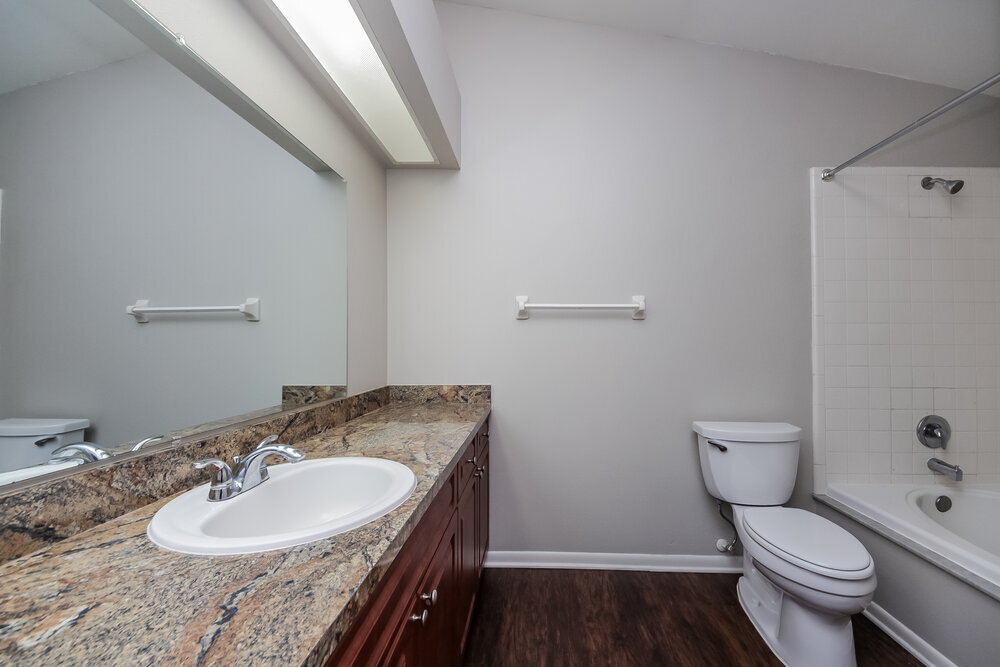 Building Photo - 1414 Londra Ln