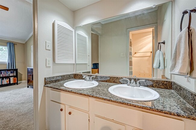 Building Photo - 5976 Woodway Place Ct