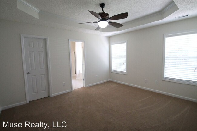 Building Photo - 3 br, 2 bath House - 417 Swallowtail Court
