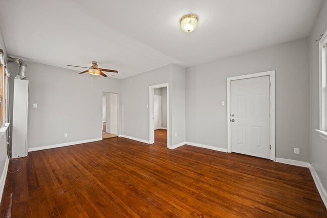 Building Photo - 5257 W Lexington St