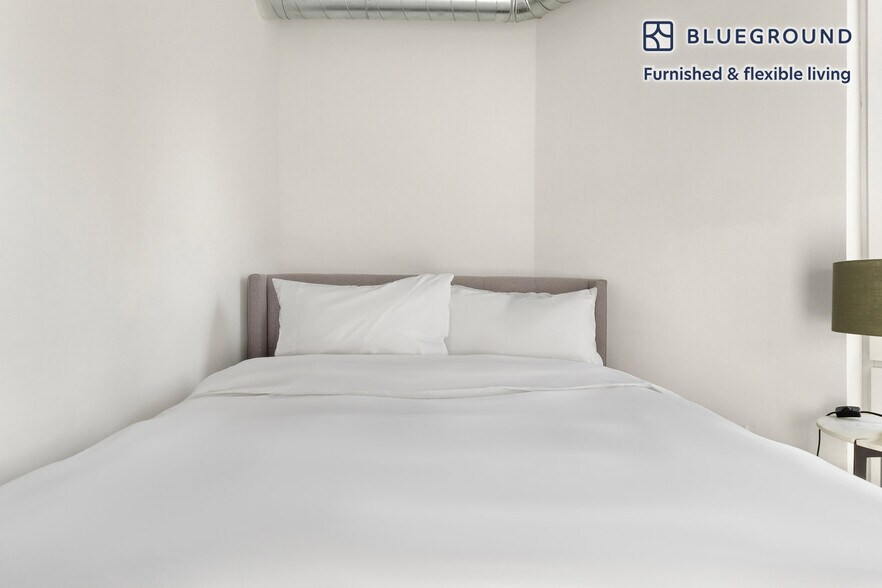 Building Photo - 61 W Erie St