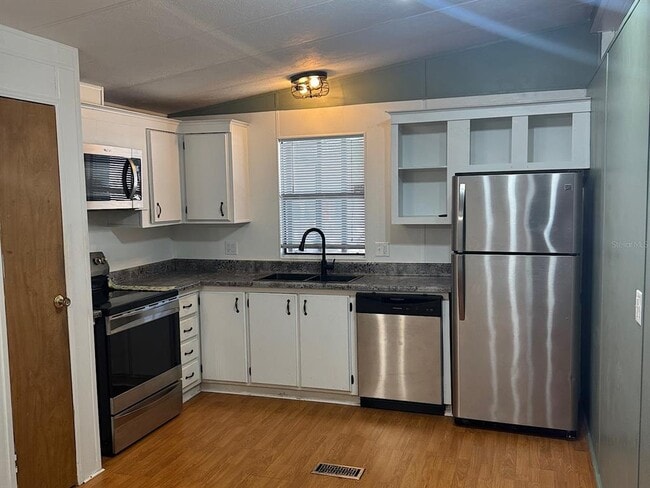 Building Photo - 86 Pelican Dr N