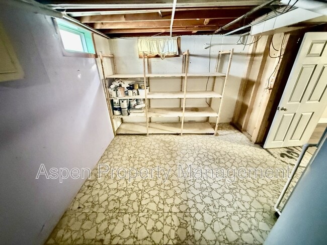 Building Photo - 1704 Parkway Dr