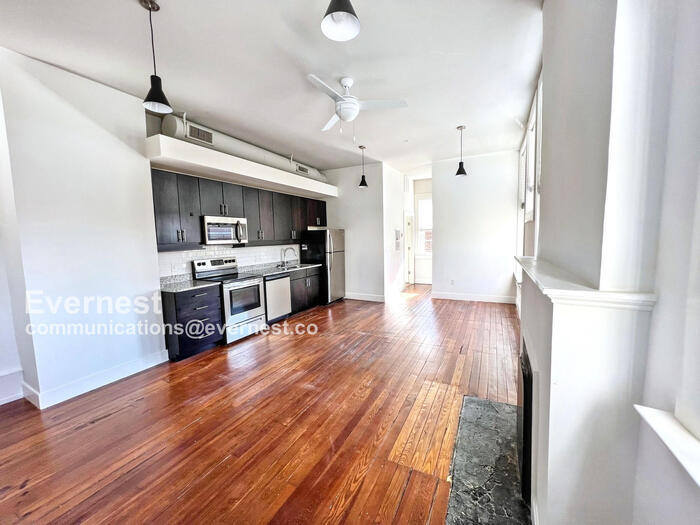 Building Photo - 17 W Main St