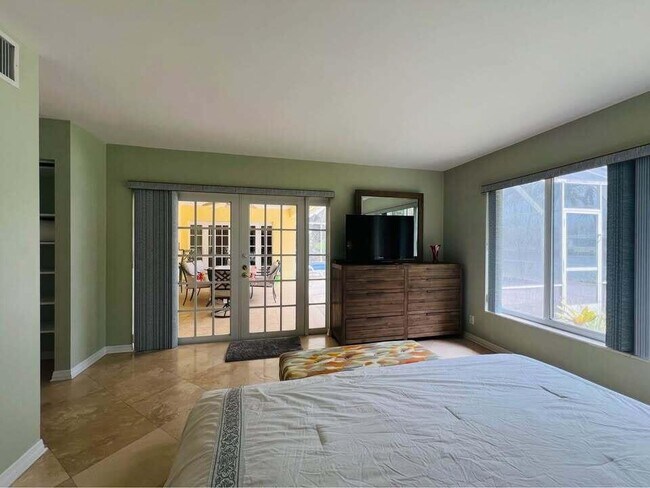 Building Photo - 7834 Edgewater Dr