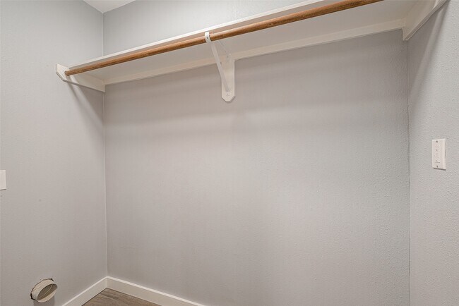 Building Photo - 2725 Avenue F