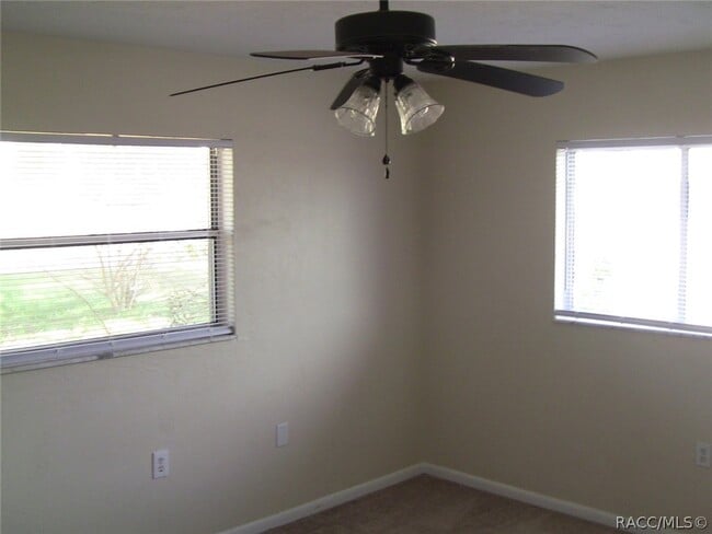 Building Photo - 198 W Valerian Pl