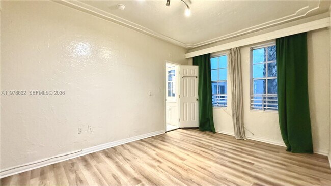 Building Photo - 1335 Pennsylvania Ave