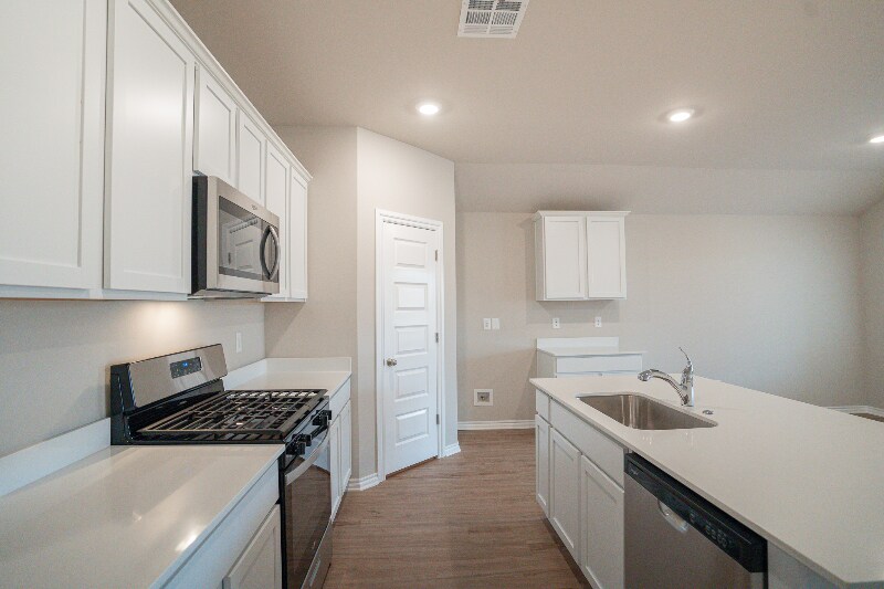 Building Photo - 2912 Firefly Dr