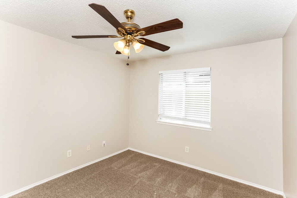 Building Photo - 176 Palm Dr