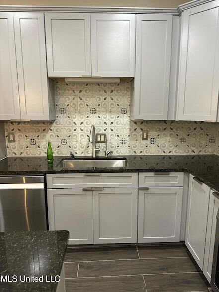 Building Photo - 3564 Cowan Pl