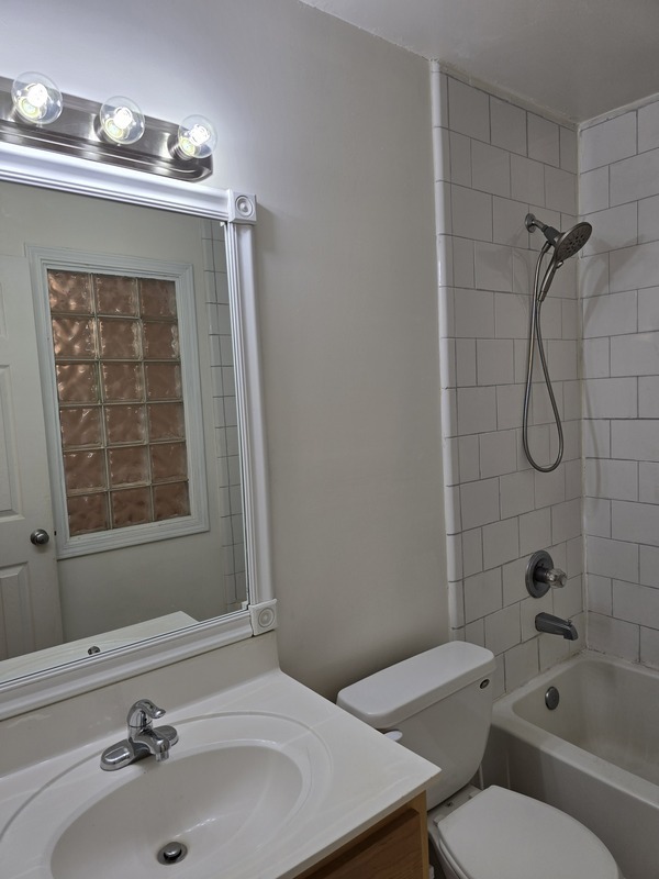 Building Photo - 2232 Dunseath Ave NW