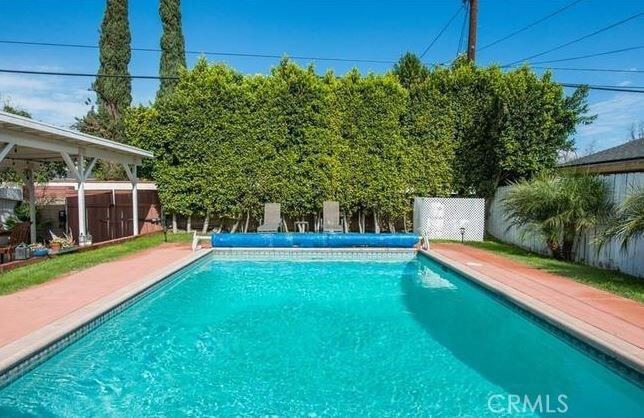 Building Photo - 17827 Burbank Blvd